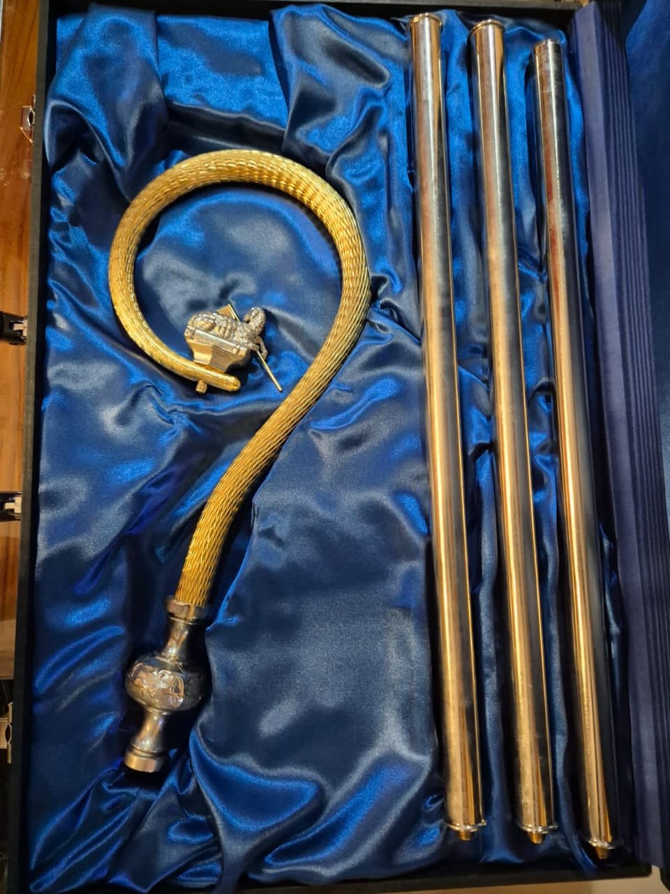 Uskup memimpin misa adven dan pengukuhan prodiakon