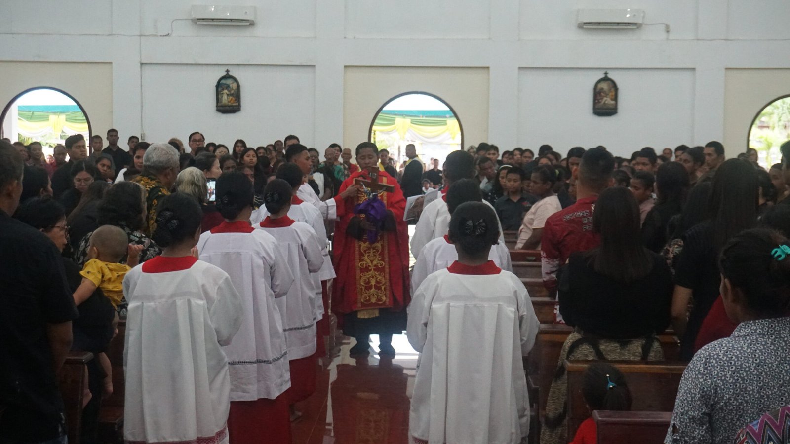 Suasana Ibadat Jumat Agung