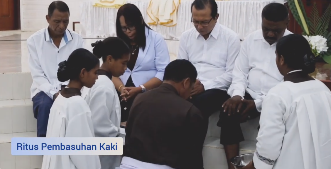 Ritus Pembasuhan Kaki di Pra Paroki Santa Marta Krooy
